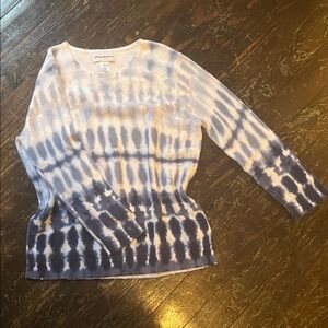 Alfred Dunner Blue and White Knit Top